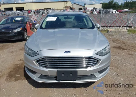 2018 Ford Fusion Hybrid Se z USA, uszkodzony, nr VIN 3FA6P0LU3JR172437